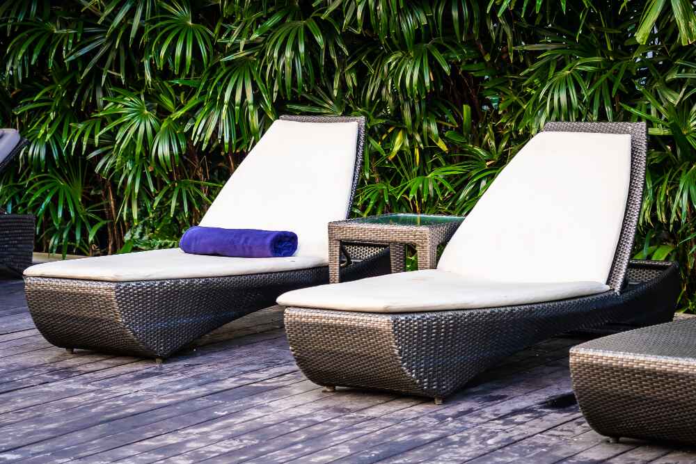 How to Choose Hotel Outdoor Furniture for Year-Round Use